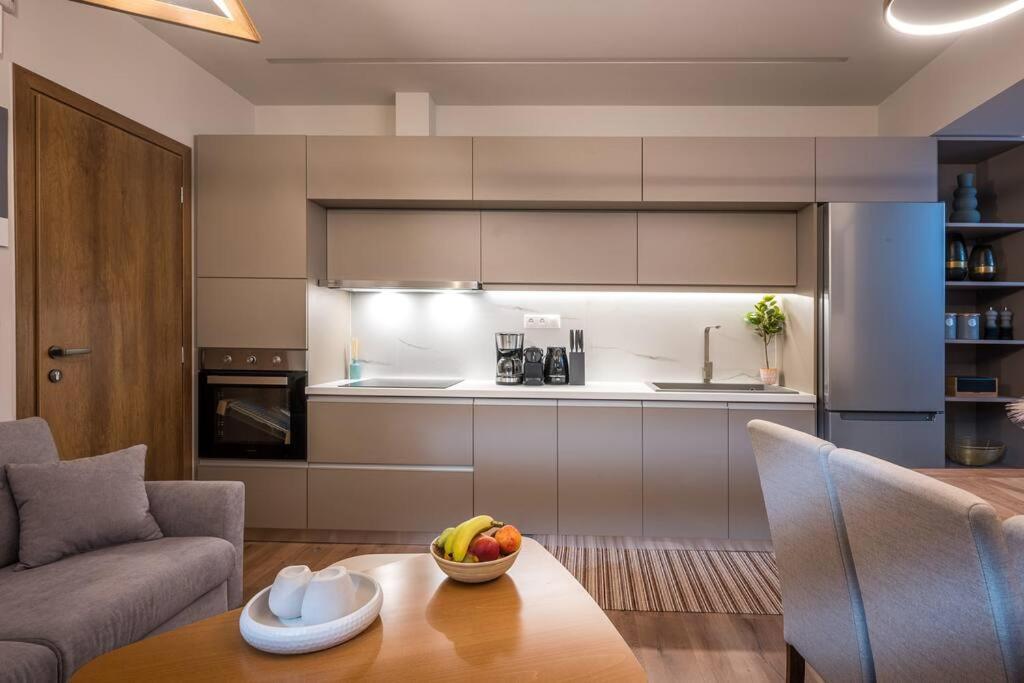 Amalia'S Luxury Apartment 2 Heraklion  Exterior photo